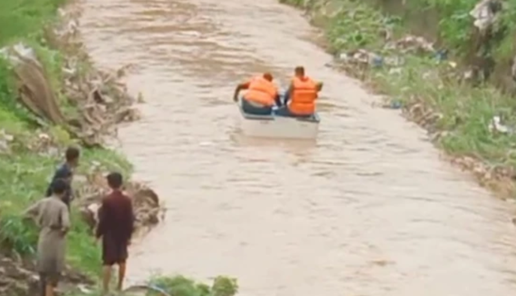 Pakistani showbiz personalities